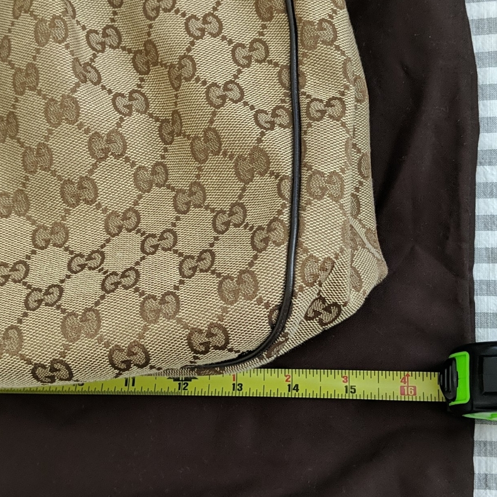 ✨ Authentic Gucci ✨ - Picture 2 of 16